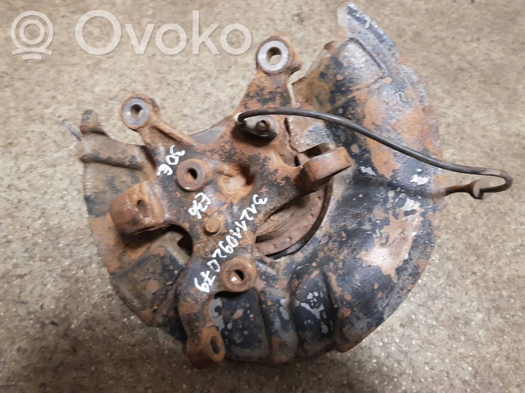 BMW 3 E36 Achsschenkel vorne 