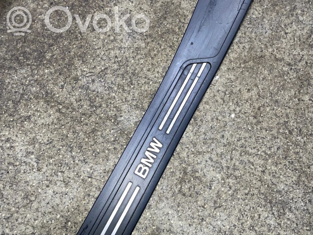 BMW 7 E38 Отделка заднего порога (внутренняя) 
