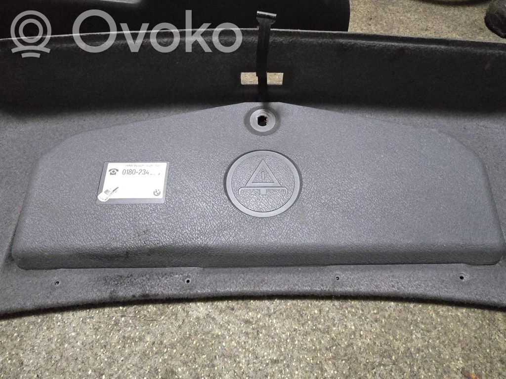 BMW 7 E38 Įrankių daiktadėžė 