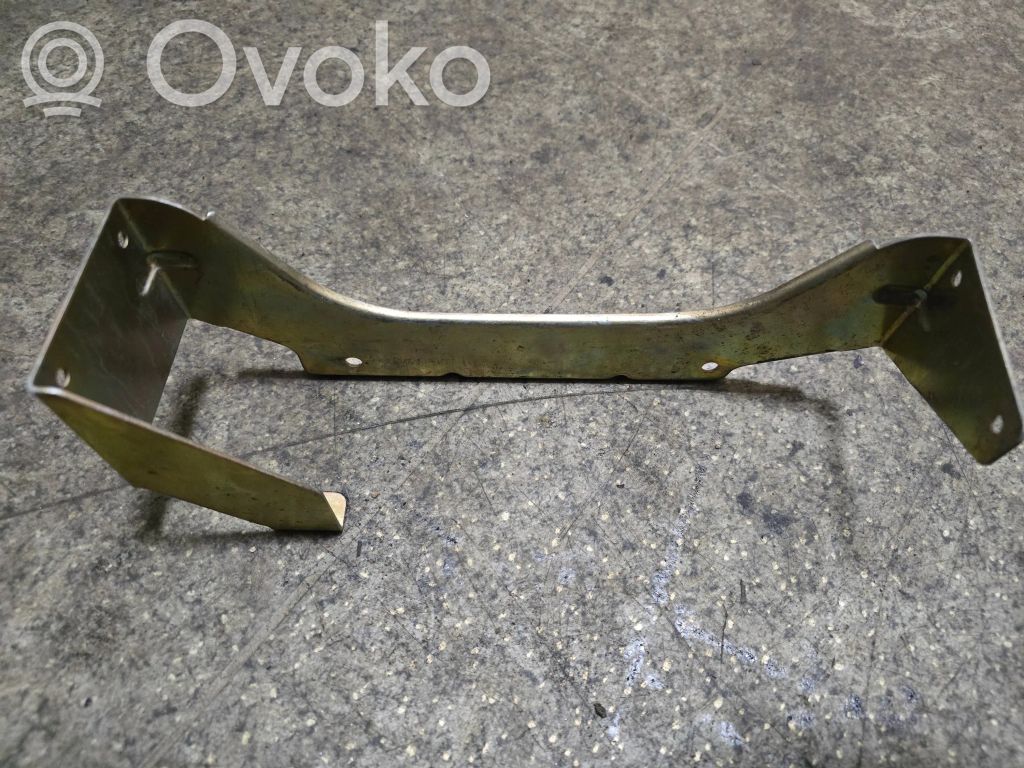 BMW 5 E39 Šoninis apdailos skydas 