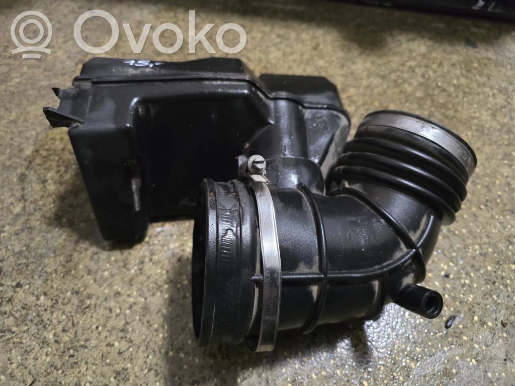 BMW 7 E38 Air intake duct part 