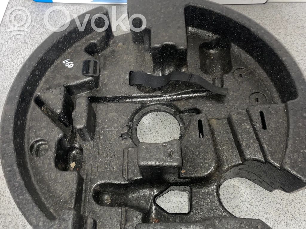 BMW 5 E60 E61 Boîte à outils 