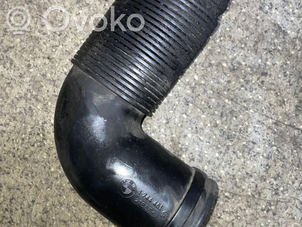 BMW 5 E39 Air intake hose/pipe 