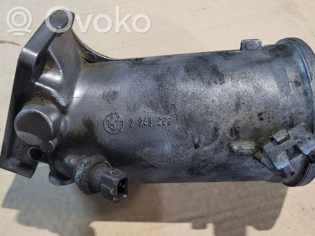 BMW 5 E34 Eļļas filtra turētājs / dzesētājs 