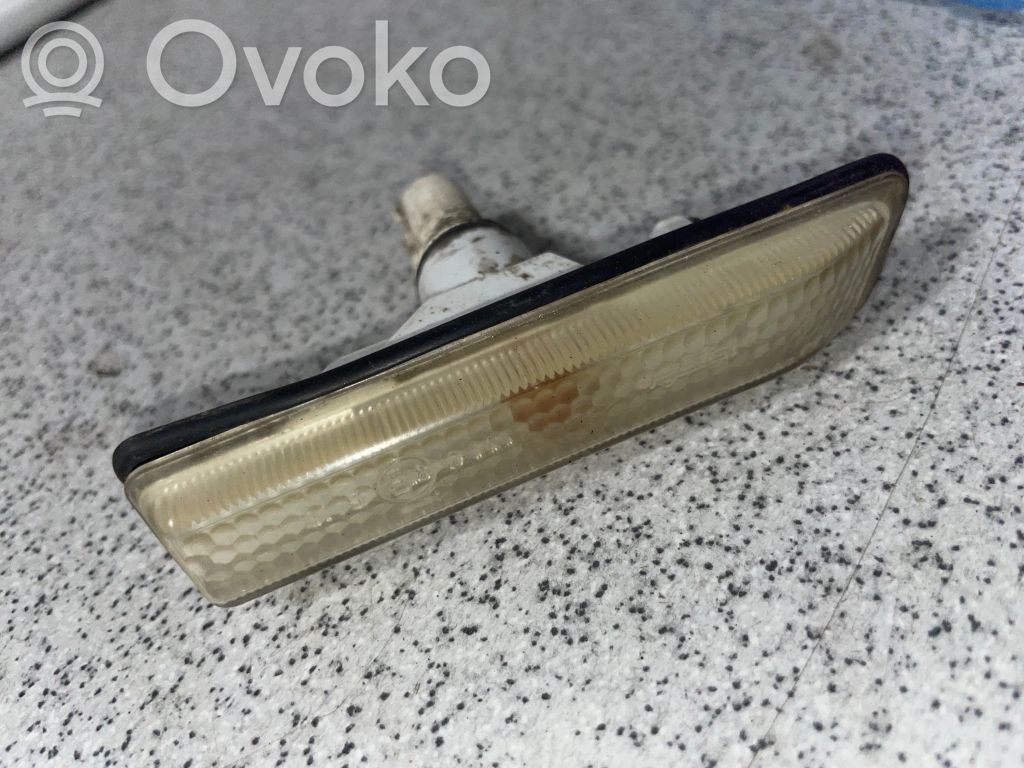 BMW X5 E53 Front fender indicator light 