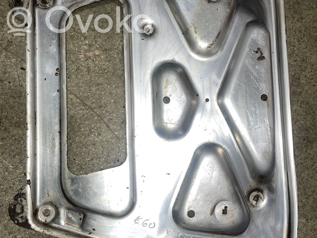 Placa protectora/protector antisalpicaduras motor   6768301,10353212