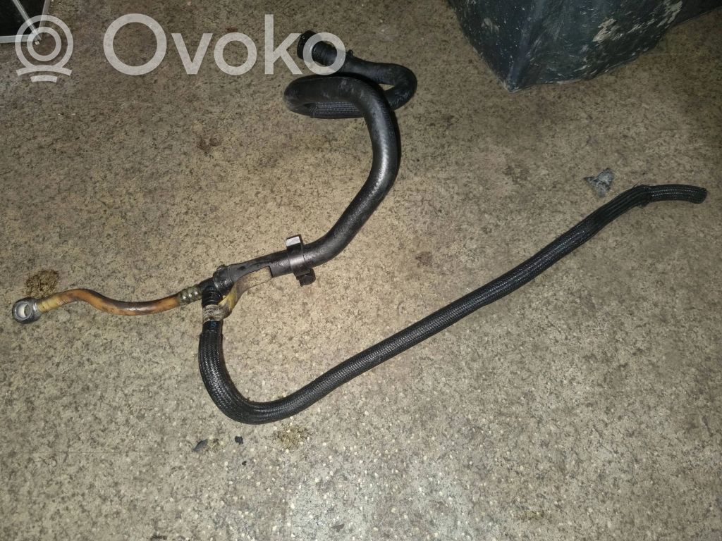 BMW 5 E60 E61 Degvielas caurulīte (-es) 