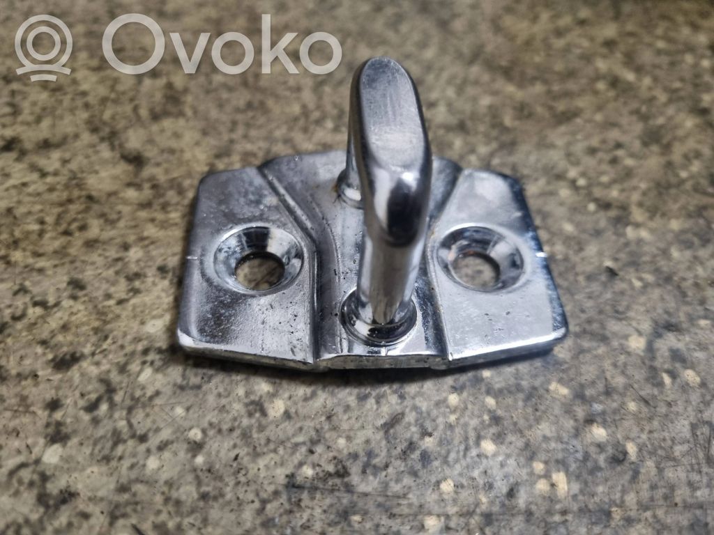 BMW 5 E60 E61 Rear door lock loop/hook striker 