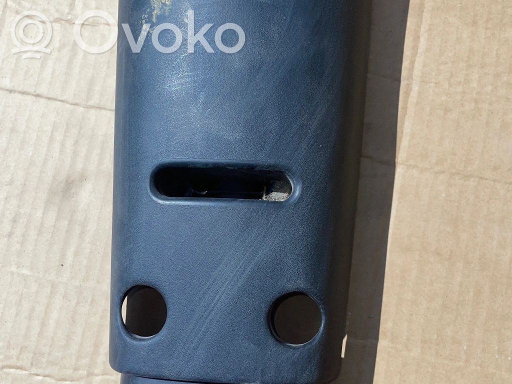 BMW 3 E30 Vairo ašies apdaila 