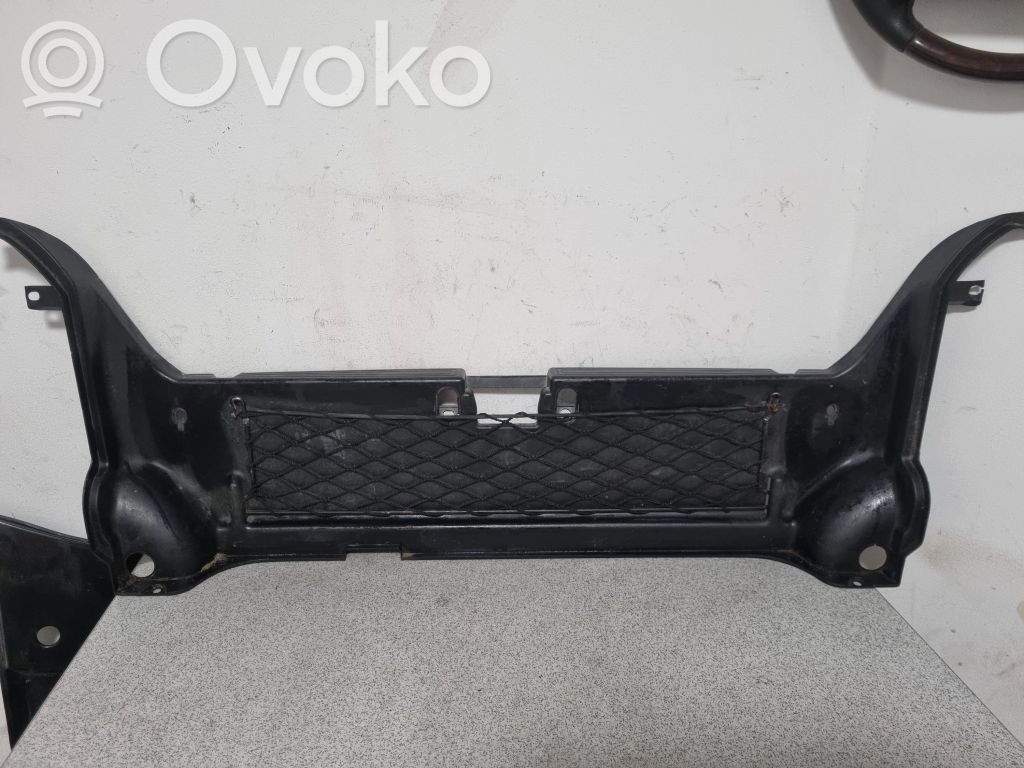 BMW 7 E38 Tailgate/boot cover trim set 