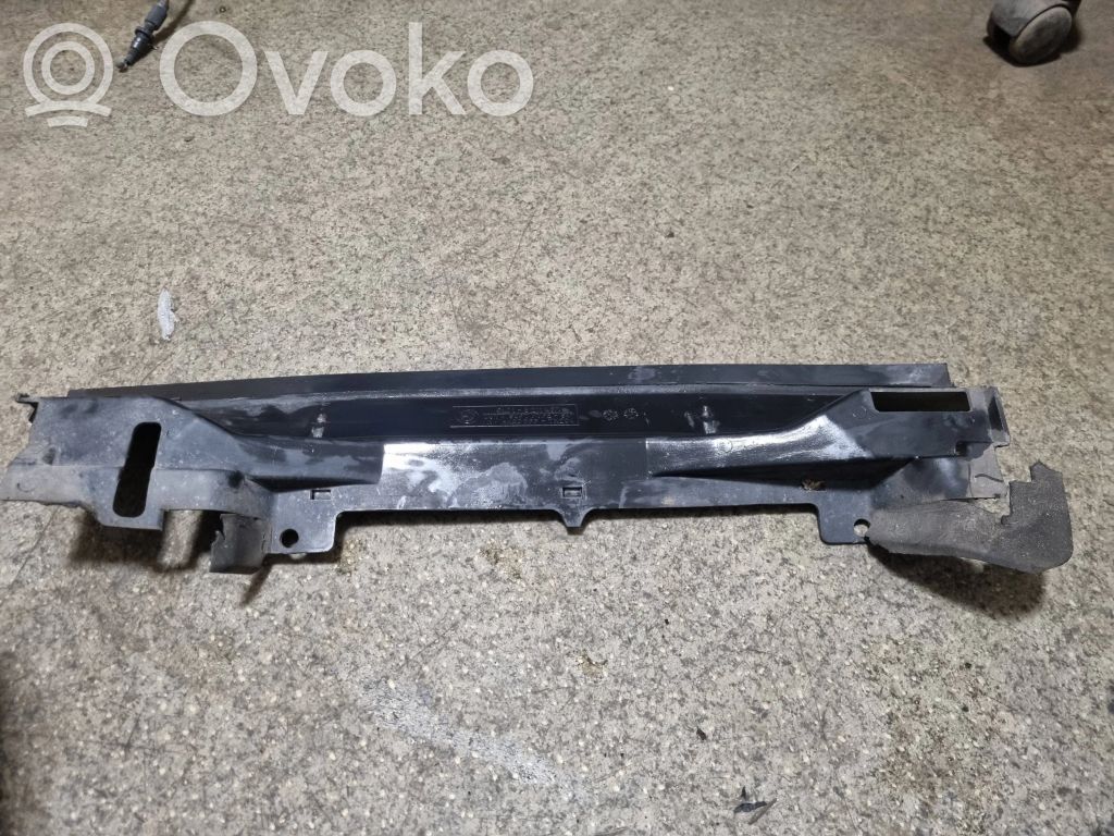 BMW 3 E46 Другая деталь отсека двигателя 