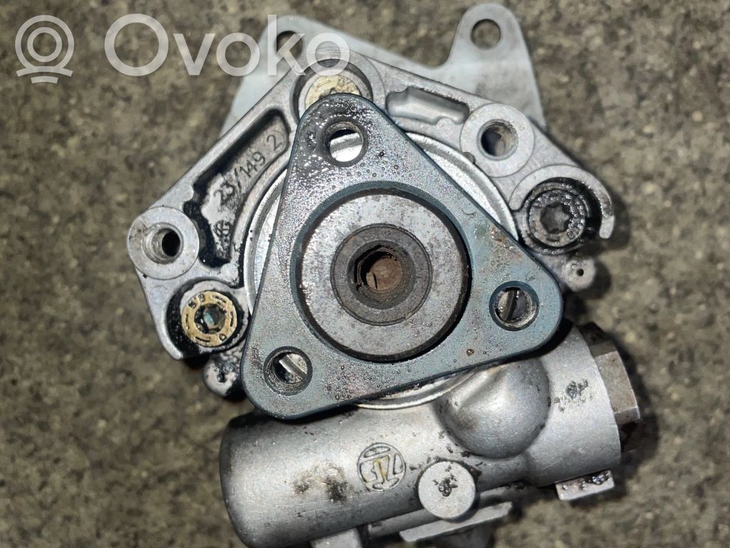BMW 5 E39 Power steering pump 