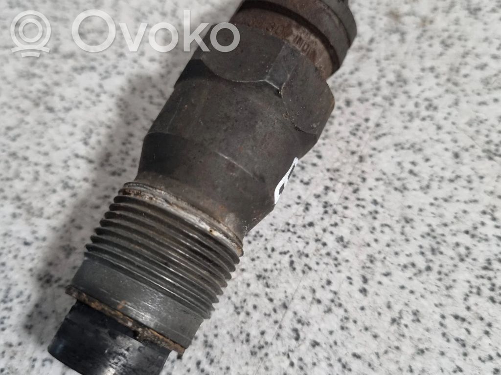 BMW 5 E39 Fuel injector 