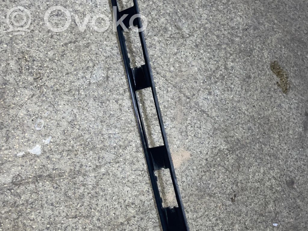 BMW 5 E34 Trunk door license plate light bar 
