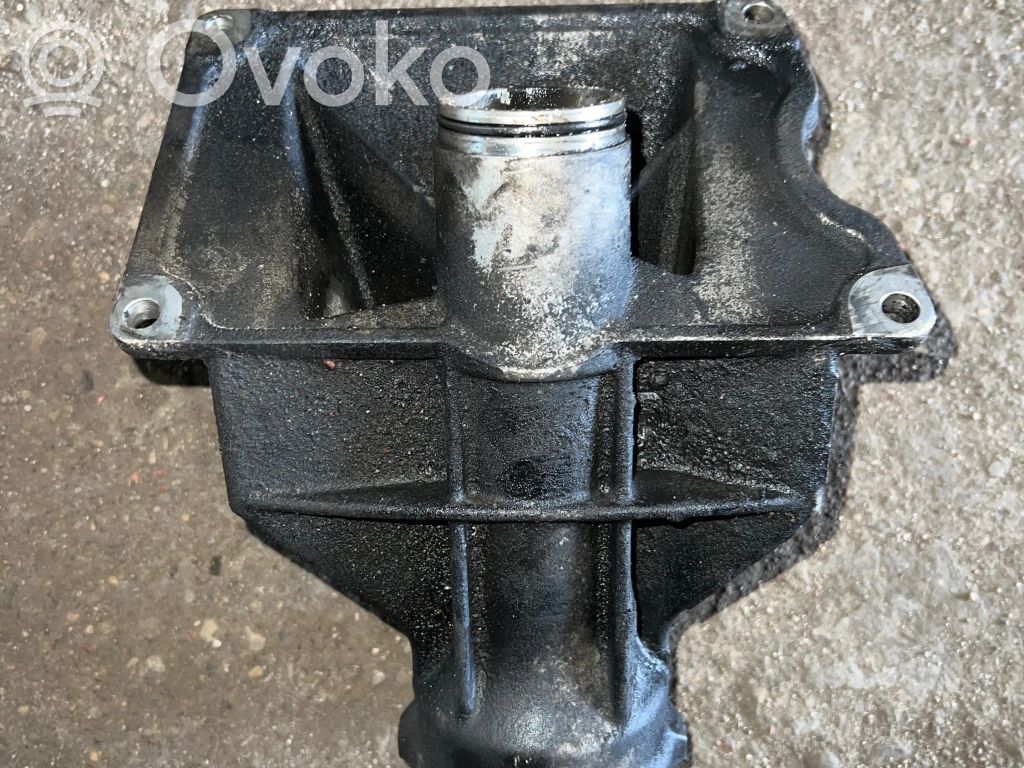 BMW 5 E60 E61 Driveshaft support bearing bracket 
