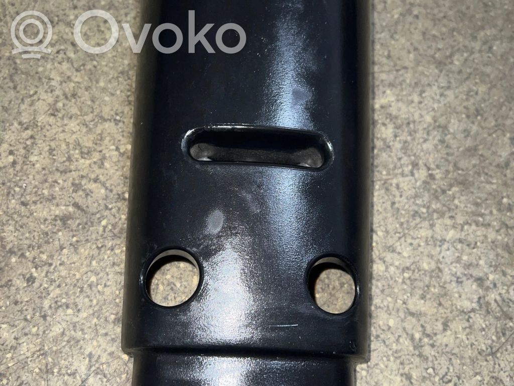 BMW 3 E30 Vairo ašies apdaila 