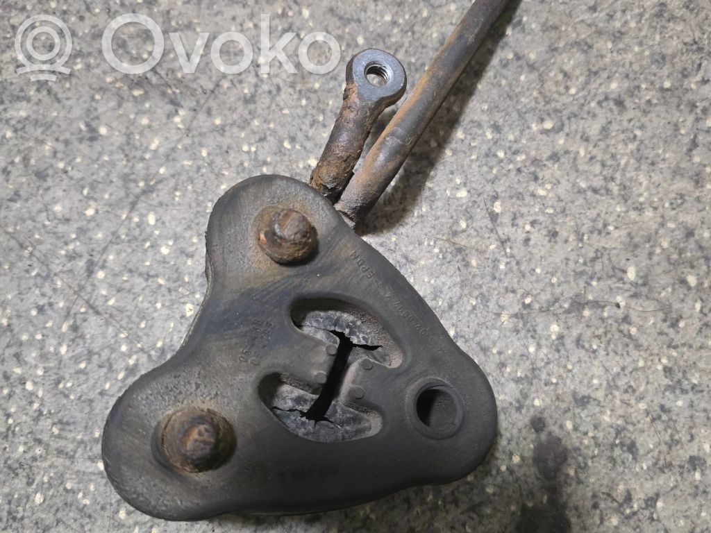 Muffler mount bracket/holder   2247488