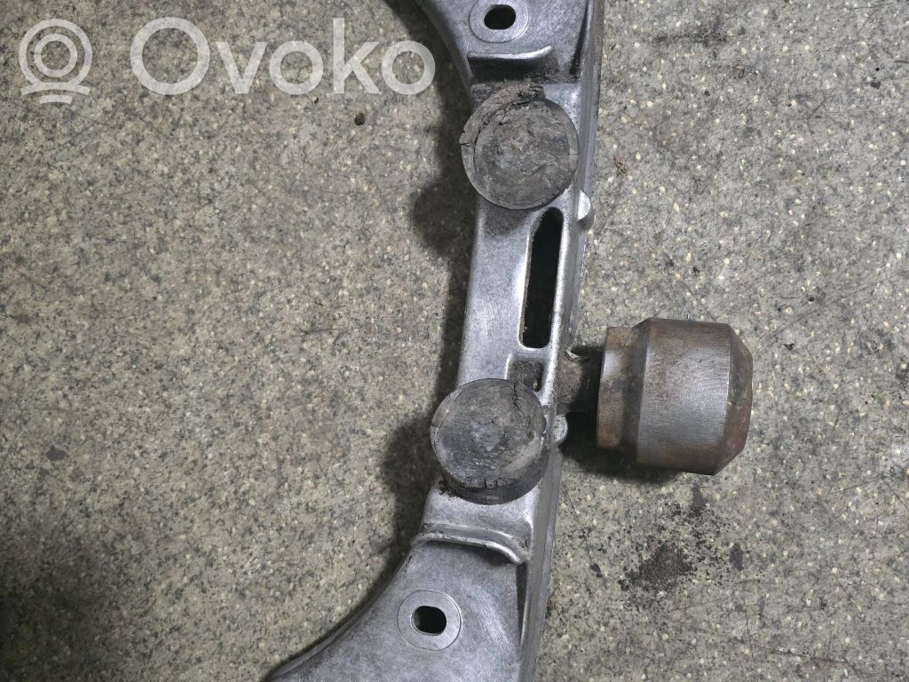 BMW 7 E38 Gearbox mounting bracket 