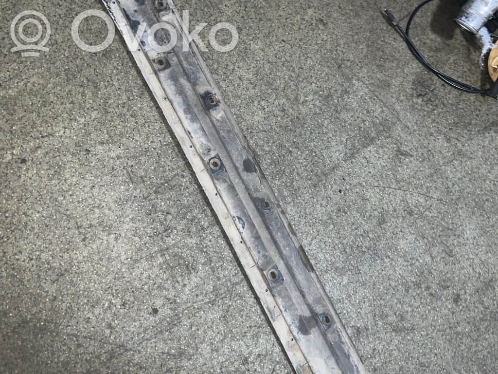 BMW 5 E39 Priekinio slenksčio apdaila (išorinė) 