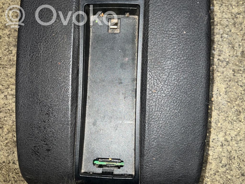 Armrest   8213862,3032003