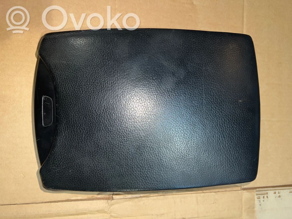 Armrest   810728