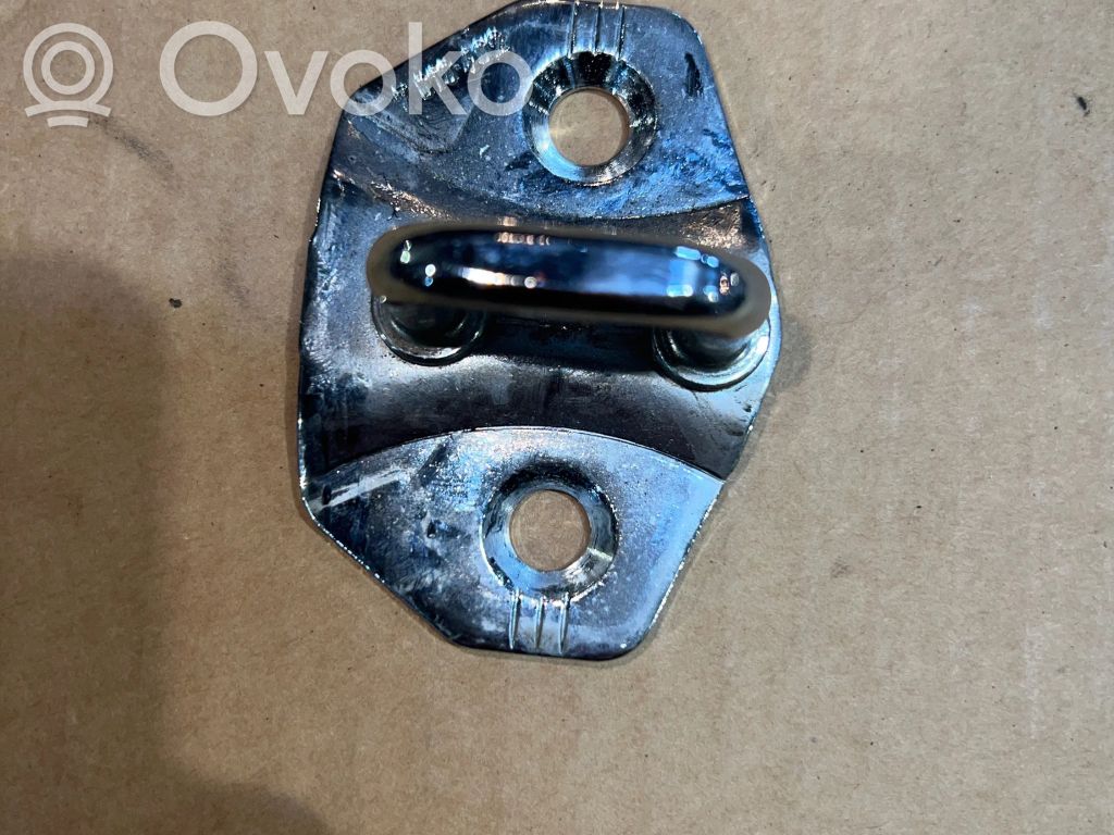Front door lock loop/hook striker   7010402