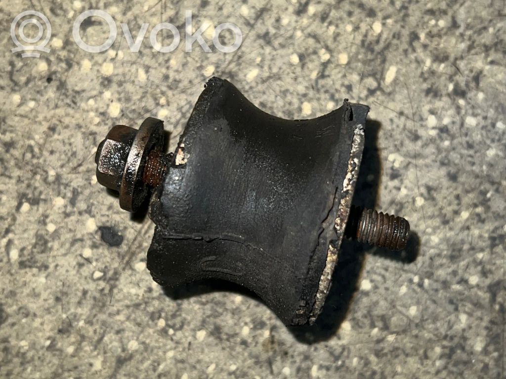 BMW 7 E32 Gearbox mount 