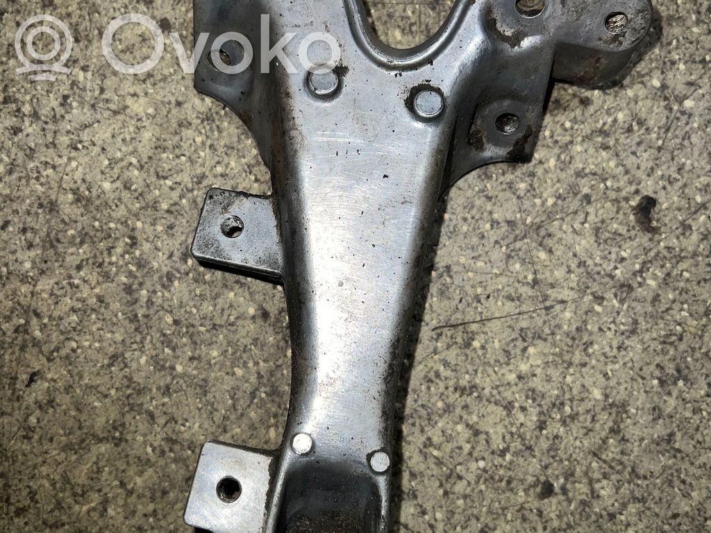 BMW 3 E36 Engine mounting bracket 