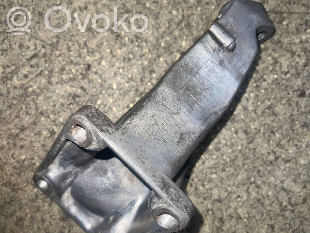 BMW 5 E28 Engine mounting bracket 