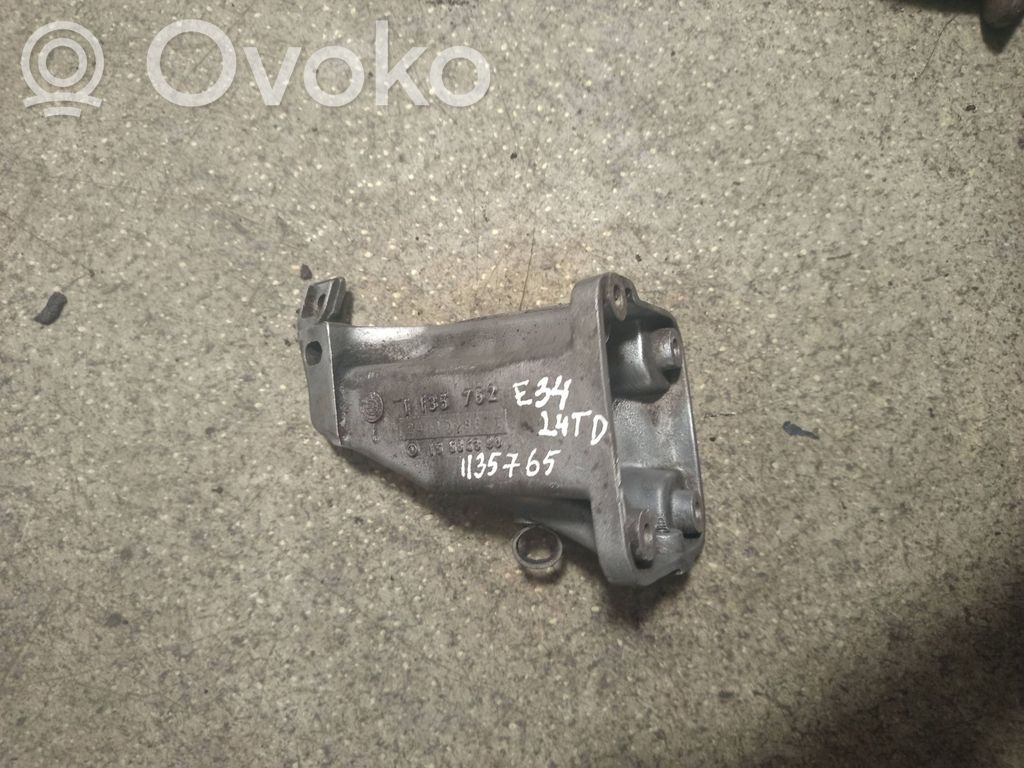 BMW 5 E34 Engine mounting bracket 
