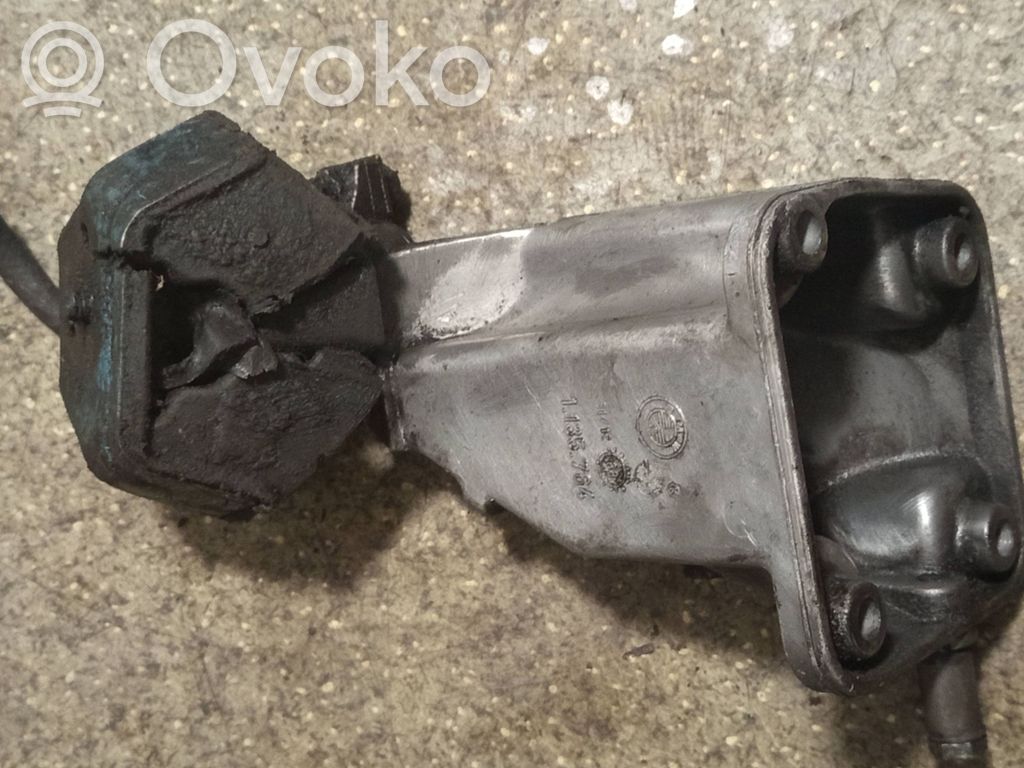BMW 5 E34 Engine mounting bracket 
