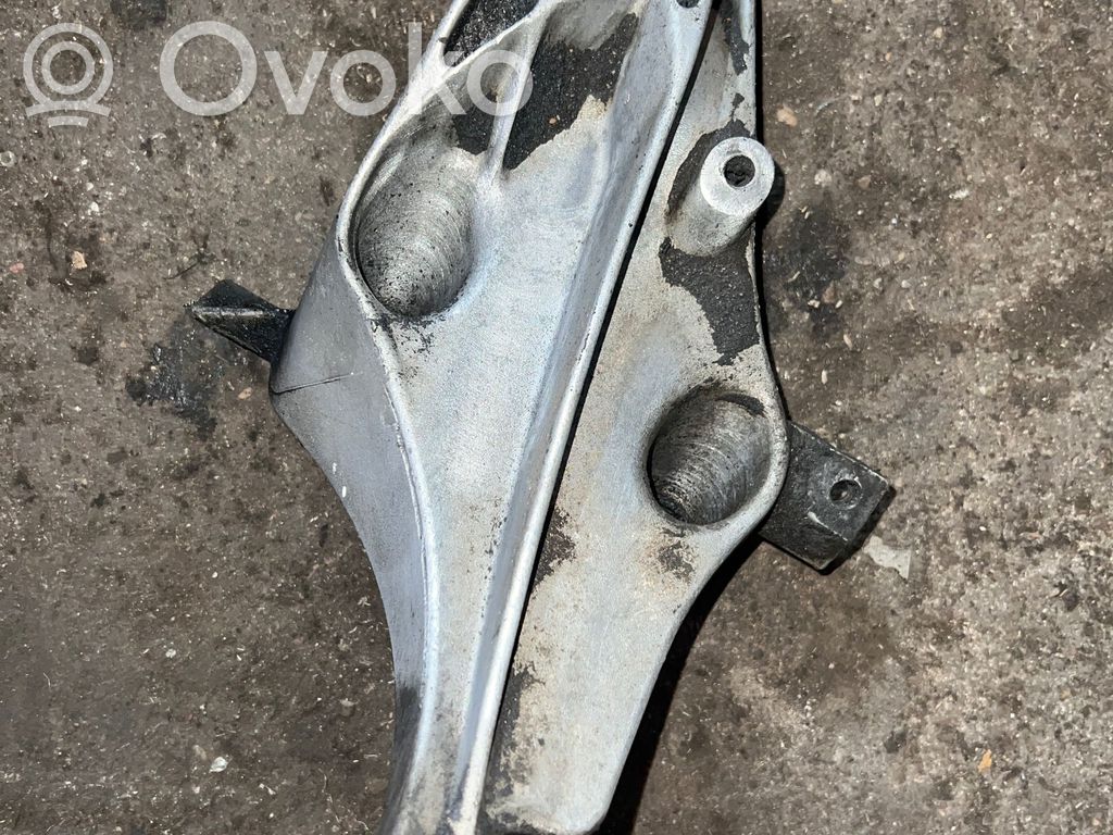 BMW 3 E36 Engine mounting bracket 
