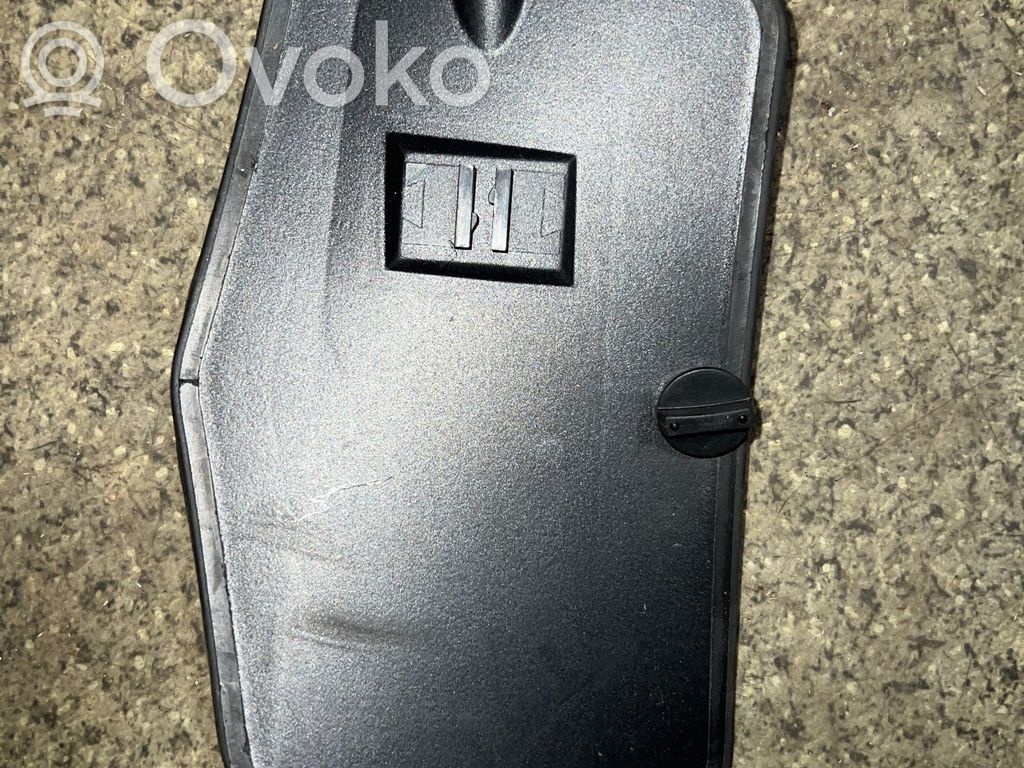 Other trunk/boot trim element   8230959
