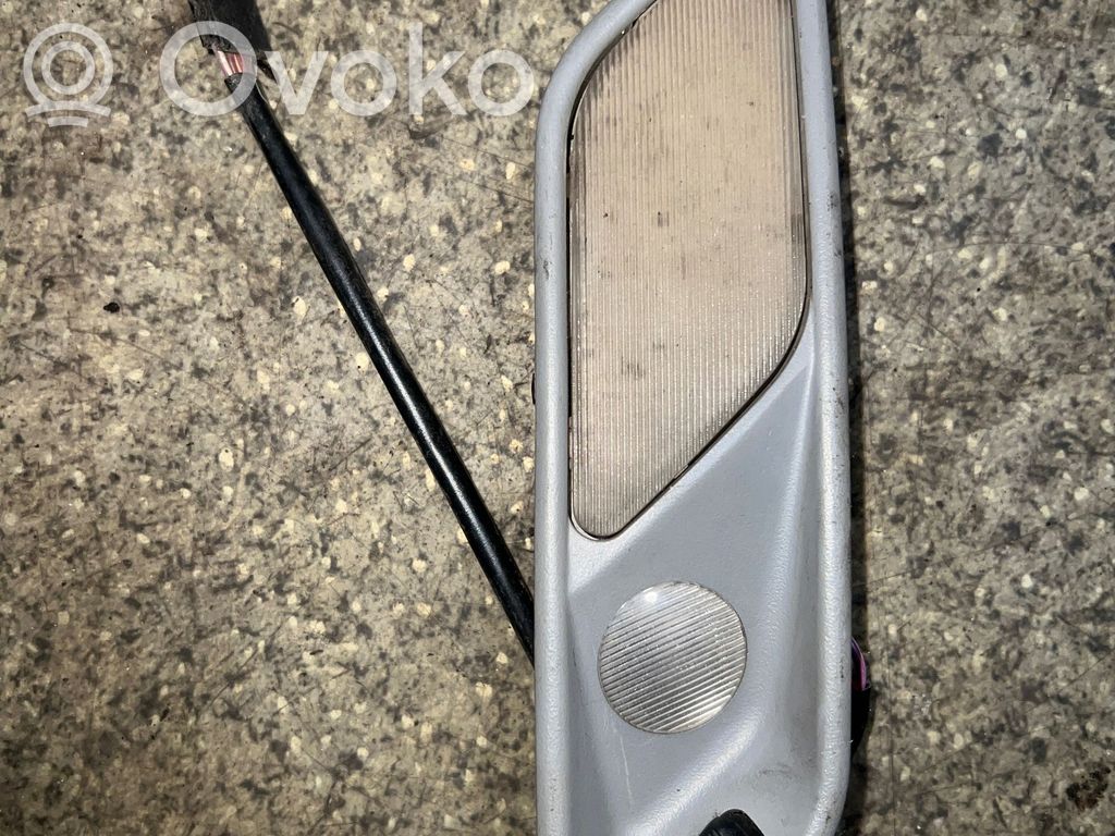 BMW 5 E34 Takaistuimen valo 