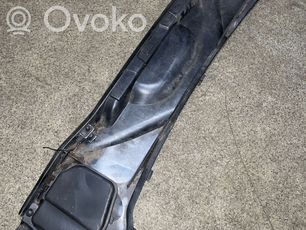 BMW 1 E81 E87 Kita išorės detalė 