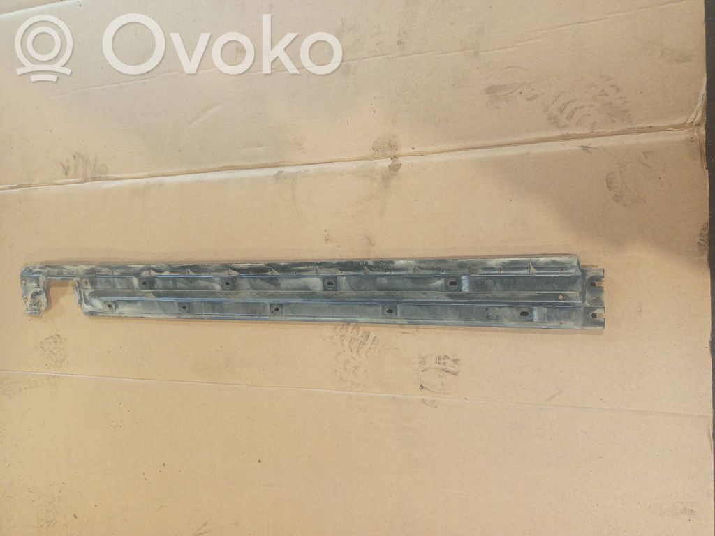 Side bottom protection   8201496