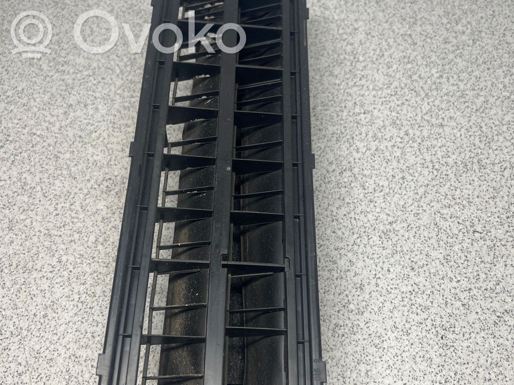 Quarter panel pressure vent   6945845,6914208