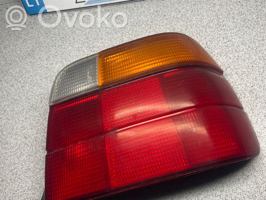 BMW 3 E36 Galinis žibintas kėbule 