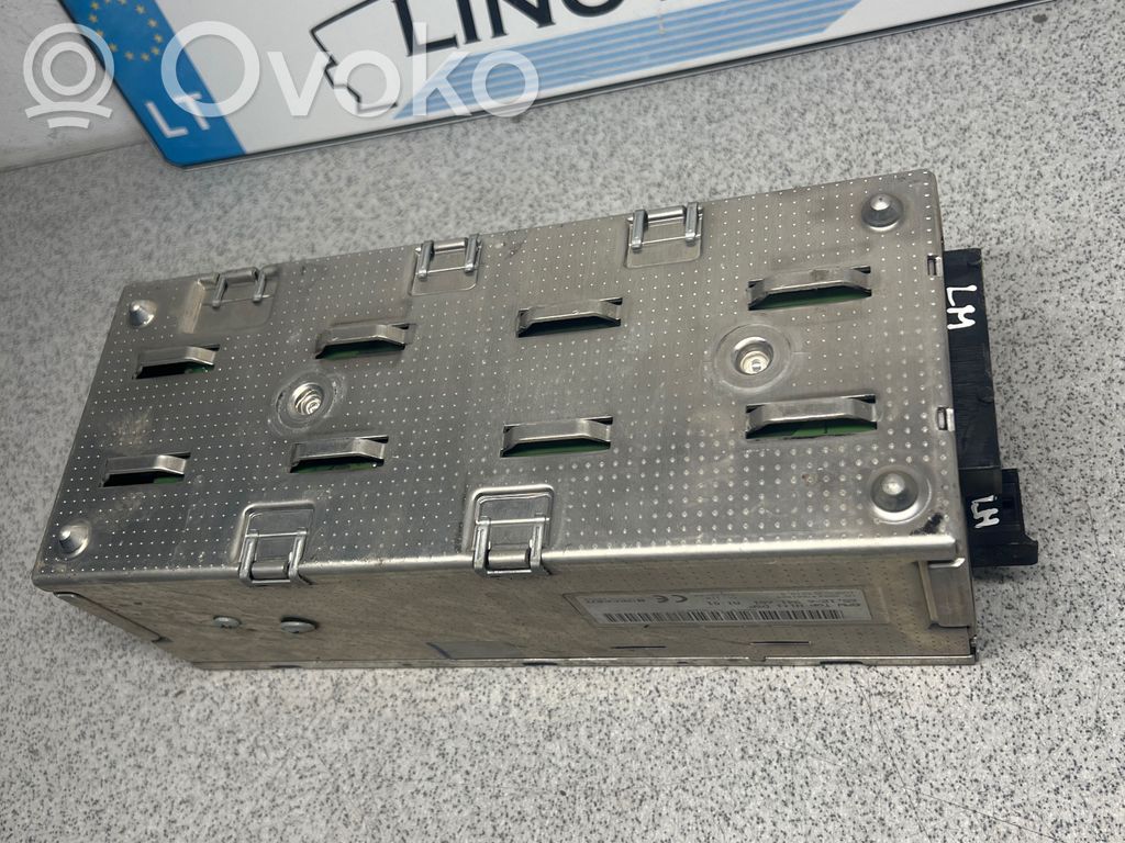 BMW 7 E65 E66 Sound amplifier 