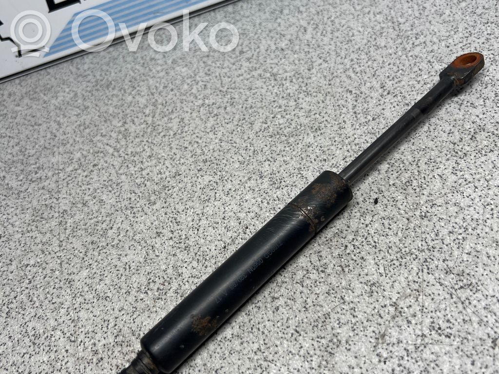 BMW 5 E39 Tailgate/trunk strut/damper 