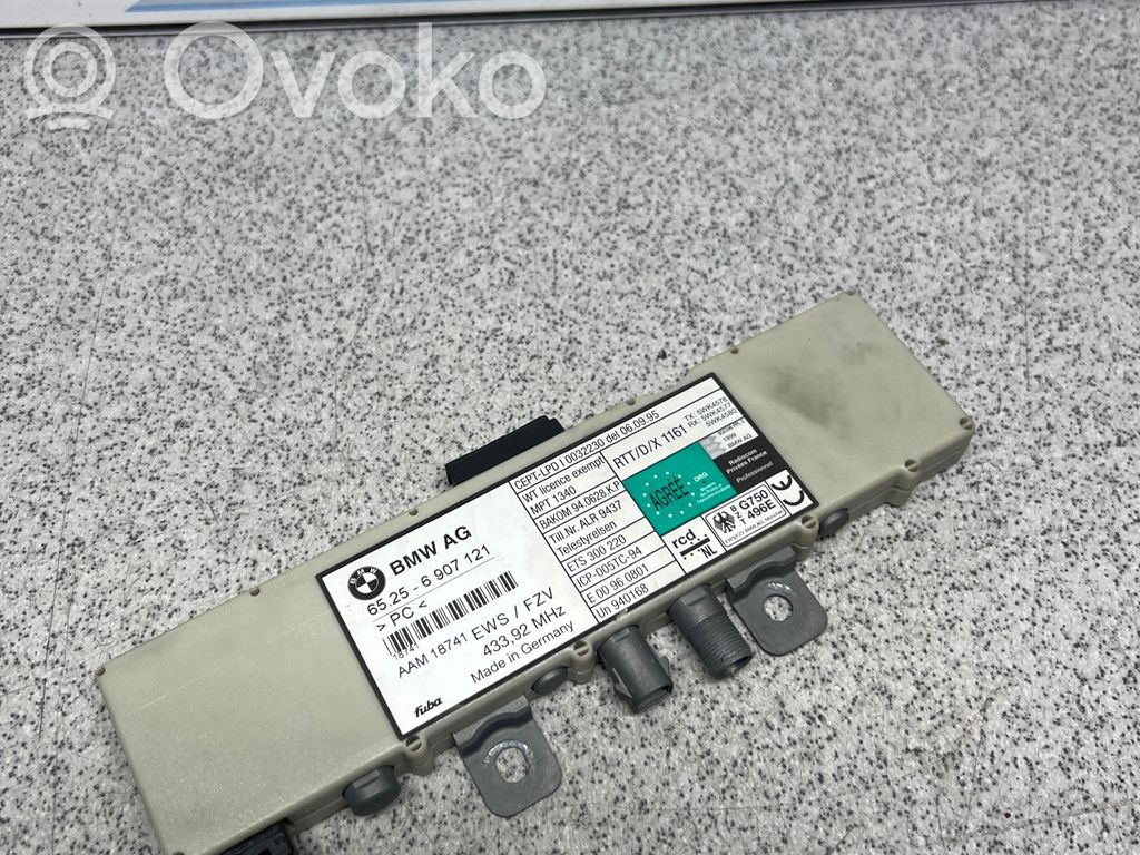 BMW 3 E46 Antenos stiprintuvas 