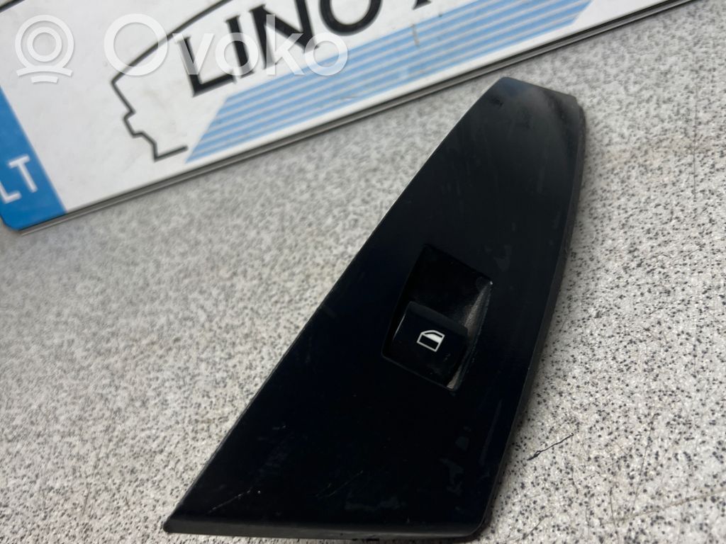 Electric window control switch   6927669,6922244