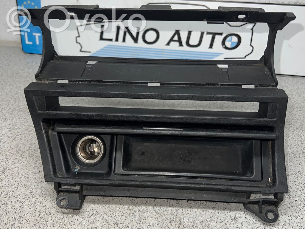 BMW 3 E46 Pelnutrauks 