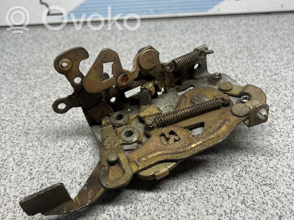 BMW 5 E28 Front door lock 