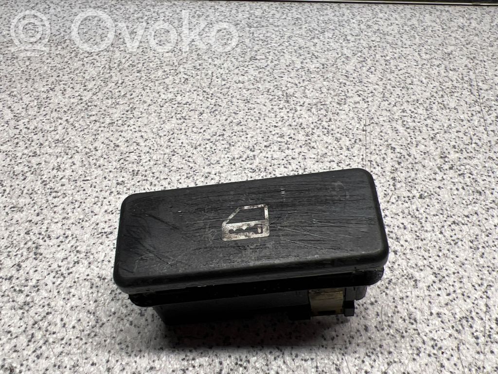 BMW 7 E38 Central locking switch button 