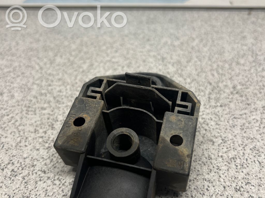 BMW 3 E36 Radiator mount bracket 