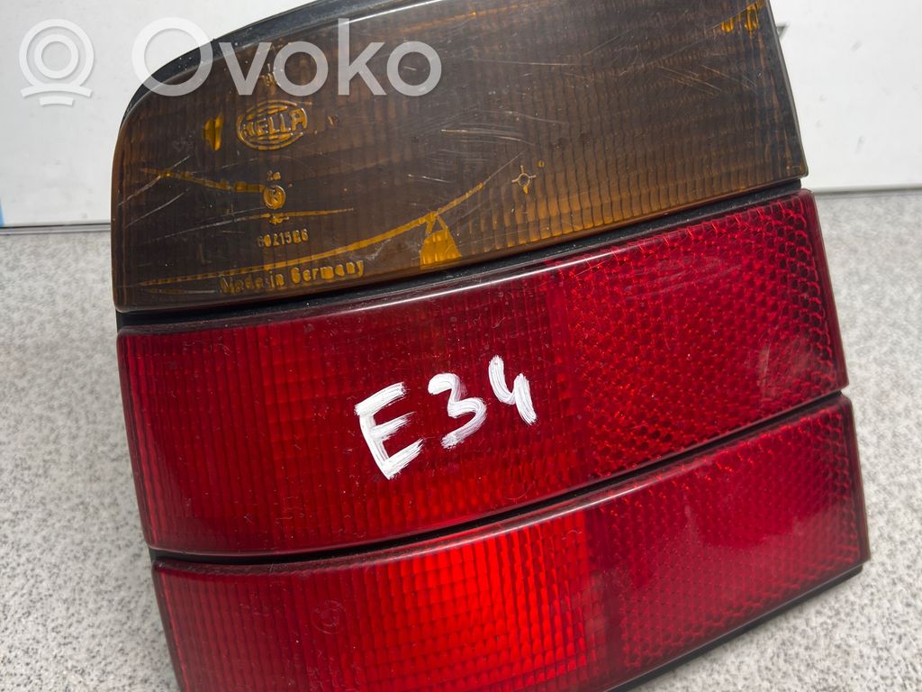 BMW 5 E34 Aizmugurējais lukturis virsbūvē 