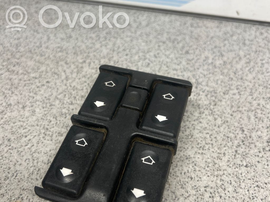 BMW 5 E34 Interruttore di controllo dell’alzacristalli elettrico 