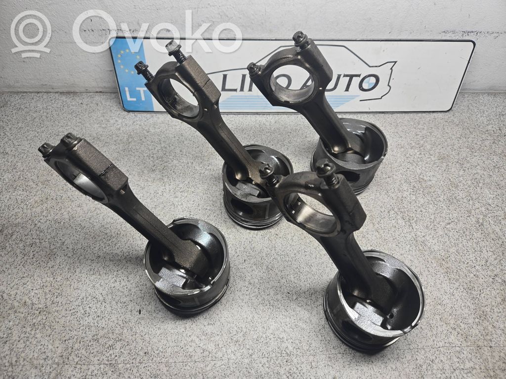 Piston avec bielle   11240308859,11247790515