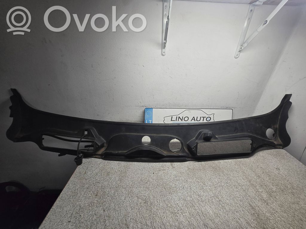 Wiper trim   7061964